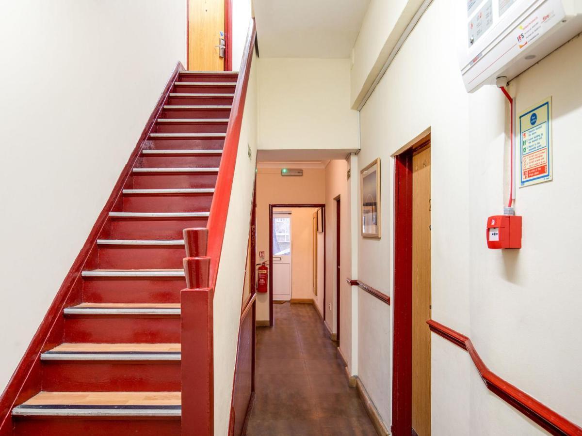 Lovely Studio In London With Patio Экстерьер фото
